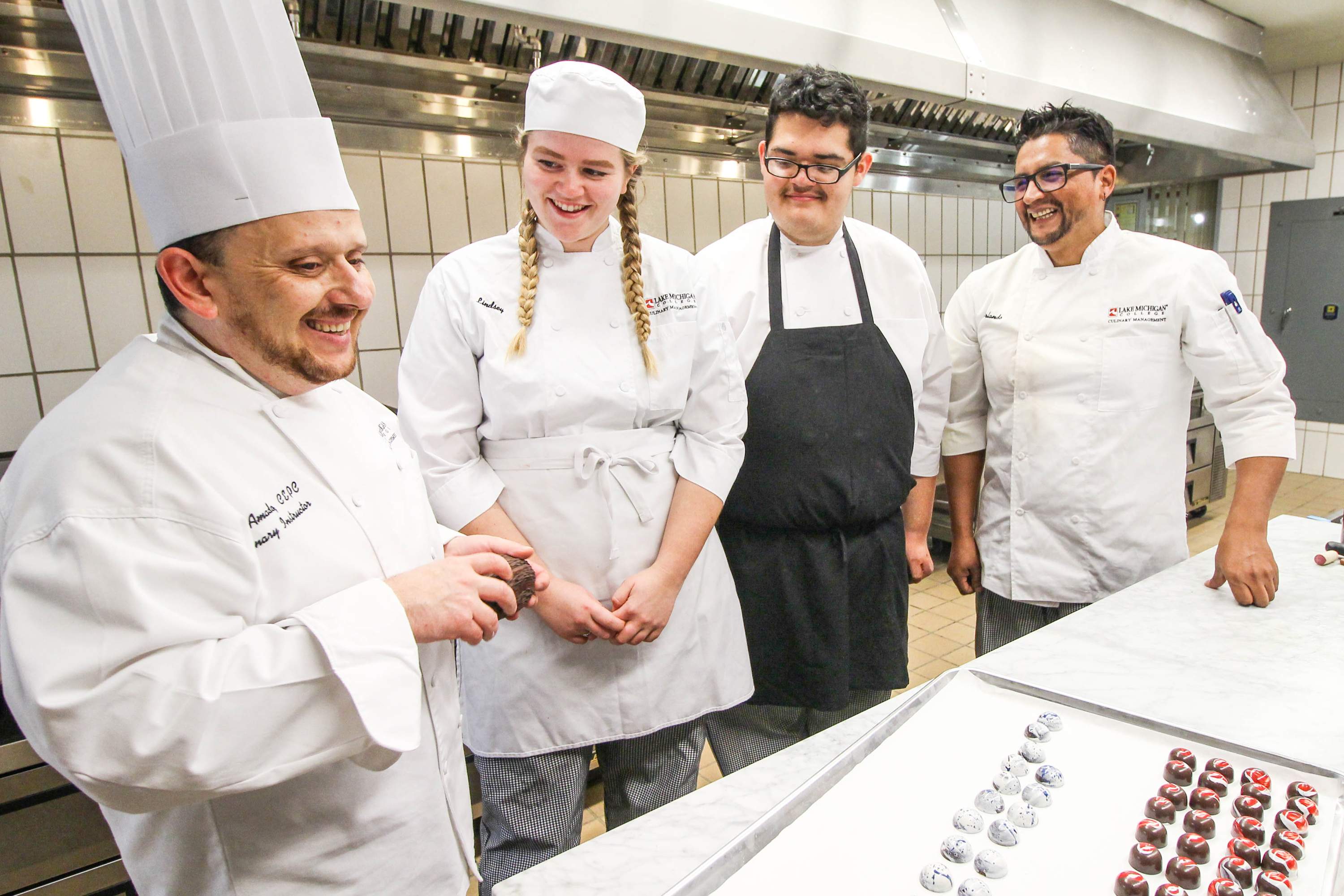 LMC chef with students