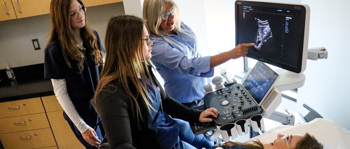 Lake Michigan College Diagnostic Medical Sonography Program Chair and Faculty Beth Zak explains imaging results to students in the new sonography lab on the College’s Benton Harbor Campus.